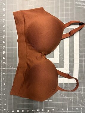 NWOT Everyday Seamless Wireless Bra in Chocolate Brown